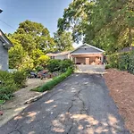 Cozy Athens Cottage Walk To Sanford Stadium!