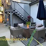 Normalbnb - 2 Blocks From Restaurants, Bars, Hospital