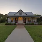 The Bulldog Farmhouse 100 Year Old Home