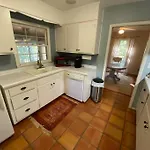Whole House In Athens, Private, Fenced, Convenient, Close To Downtown