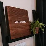 Cozy Cottage - Walk To Campus, Stadium, Downtown