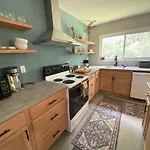 4 Bedroom Furnished Private Home Near Uga Downtown Athens