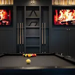 Upscale, New Apt, Pool, Long Stays
