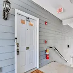 1 Mi To Uga Charming Athens Condo With Balconies!