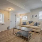 Cara\'S Cottage
