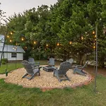 The Bulldog Farmhouse - 100Plus Year Old Home