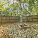 Classic City Apartment W Firepit