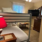 Classic City 3 Bedroom 2 Bath Condo With Deck Close To Uga, Five Points, And Memorial Park In Athens