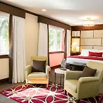 The University Of Georgia Center For Continuing Education & Hotel