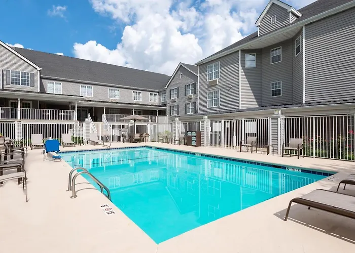 Courtyard By Marriott Athens Downtown