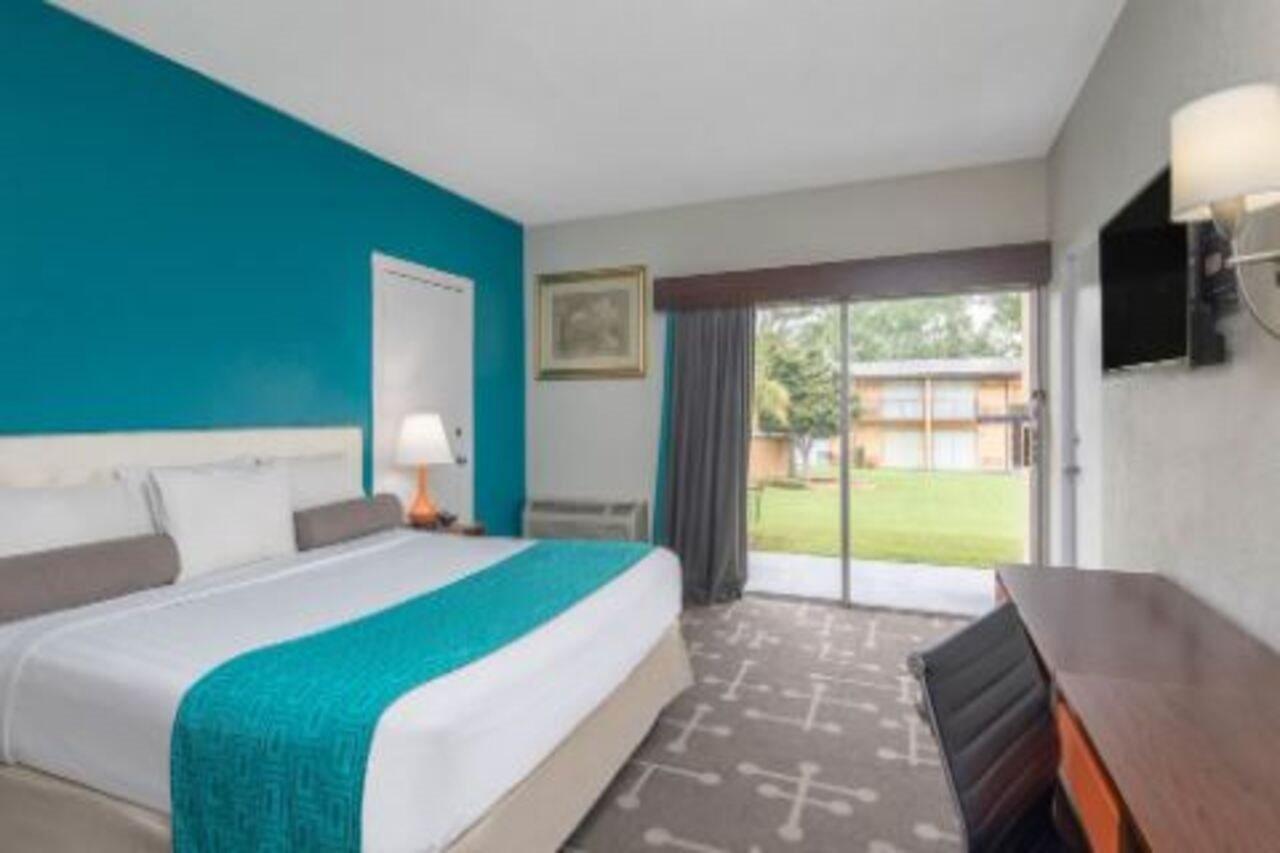 Howard Johnson By Wyndham Hotel Athens