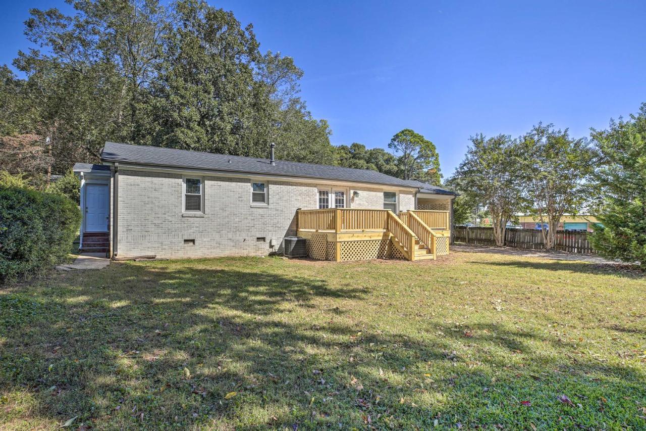 Contemporary Less Than 2 Miles To Uga! Holiday home *