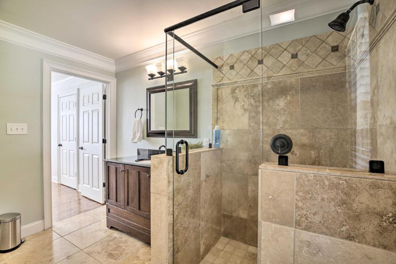 Holiday home Contemporary Less Than 2 Miles To Uga! *