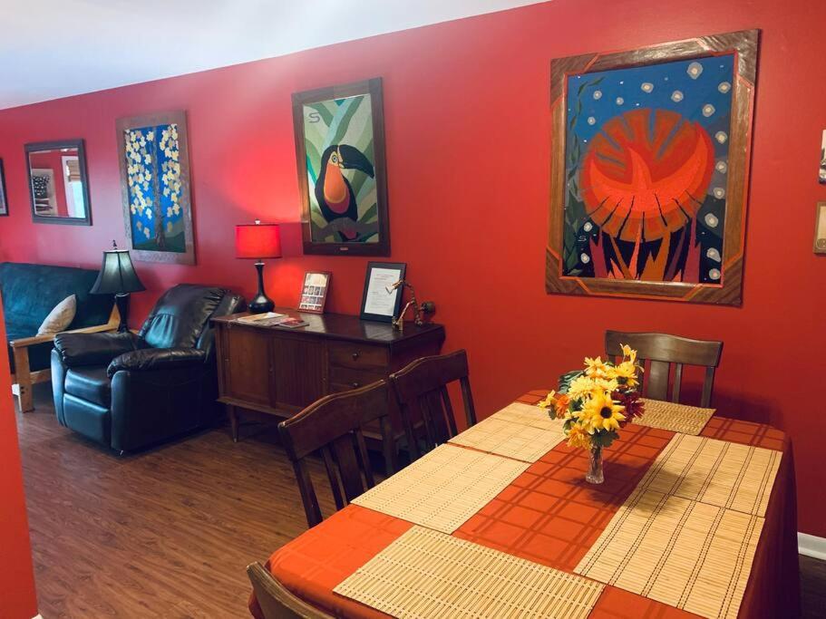 Family Friendly Downtown - Private Yard & Grill - Location, Location, Location! * Athens