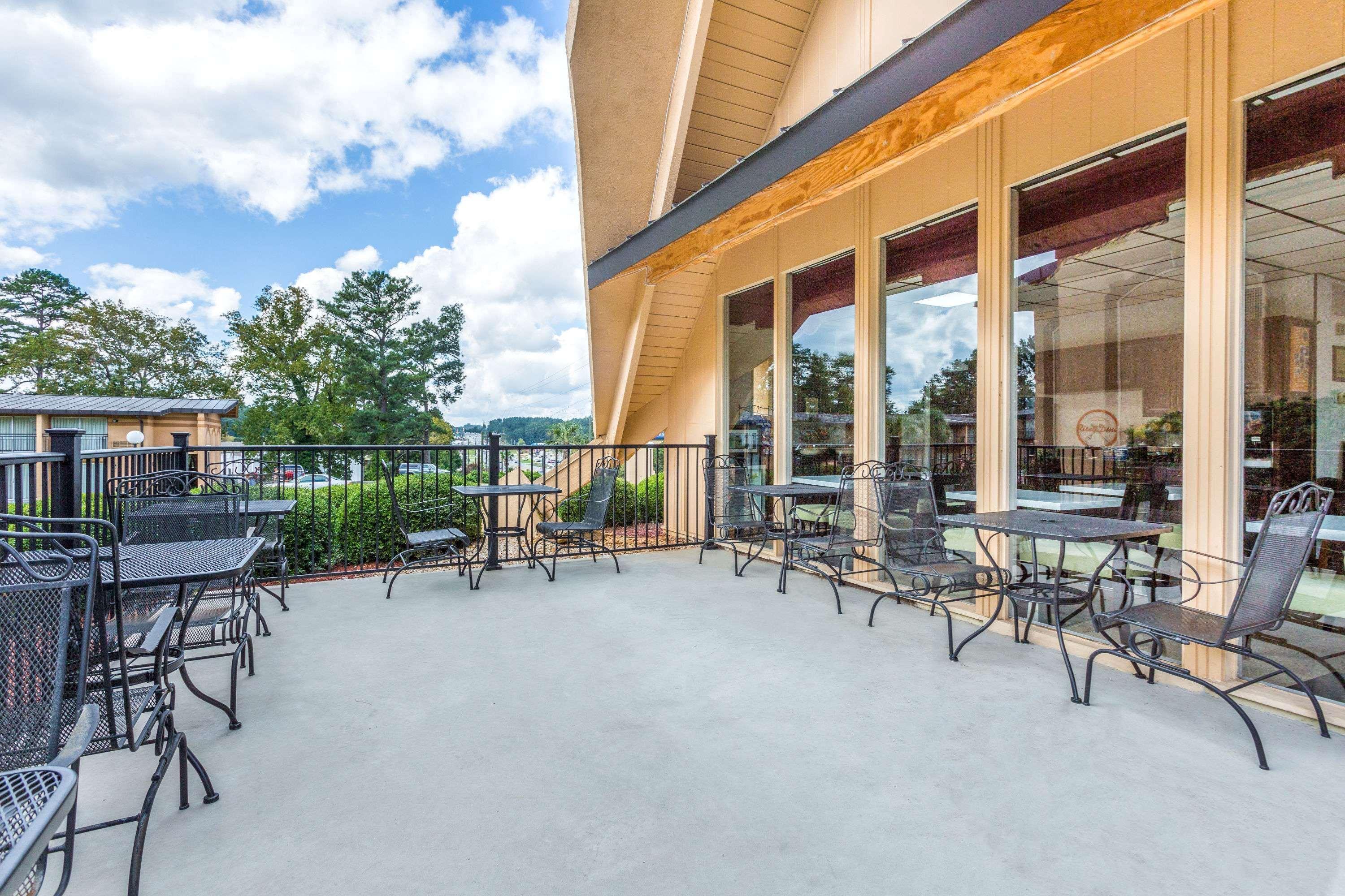 Howard Johnson By Wyndham Hotel 2*