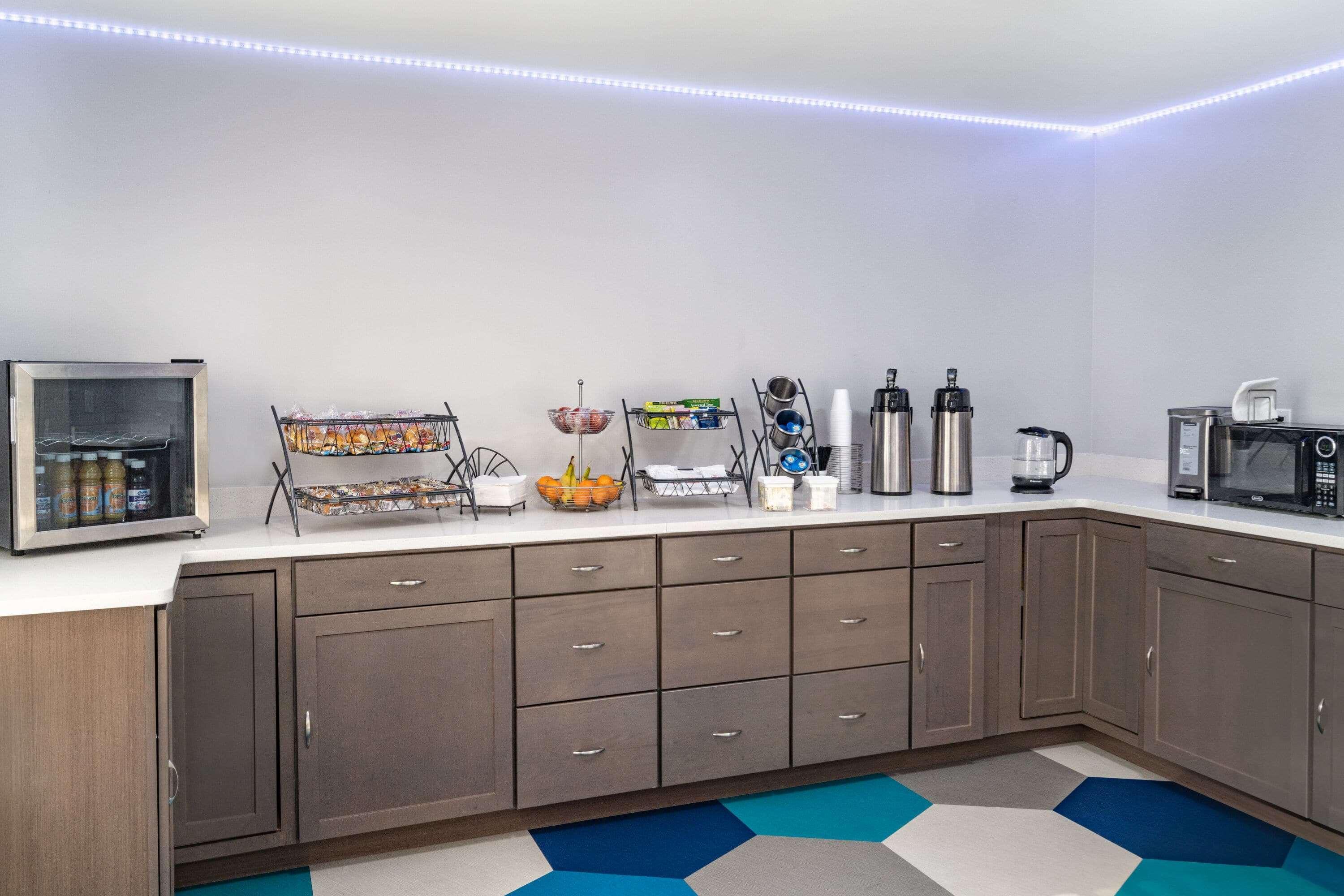 Microtel By Wyndham Hotel Athens