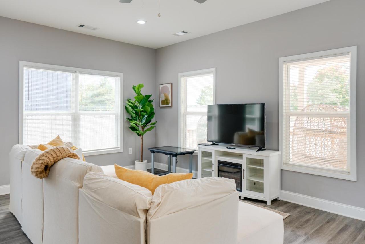 Holiday home Modern Getaway Near Uga Arch Athens
