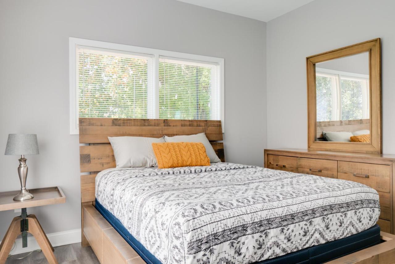 Modern Getaway Near Uga Arch Athens