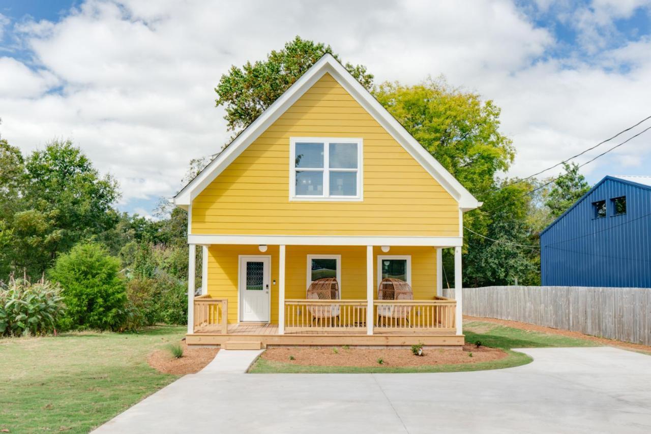 Holiday home Modern Getaway Near Uga Arch *