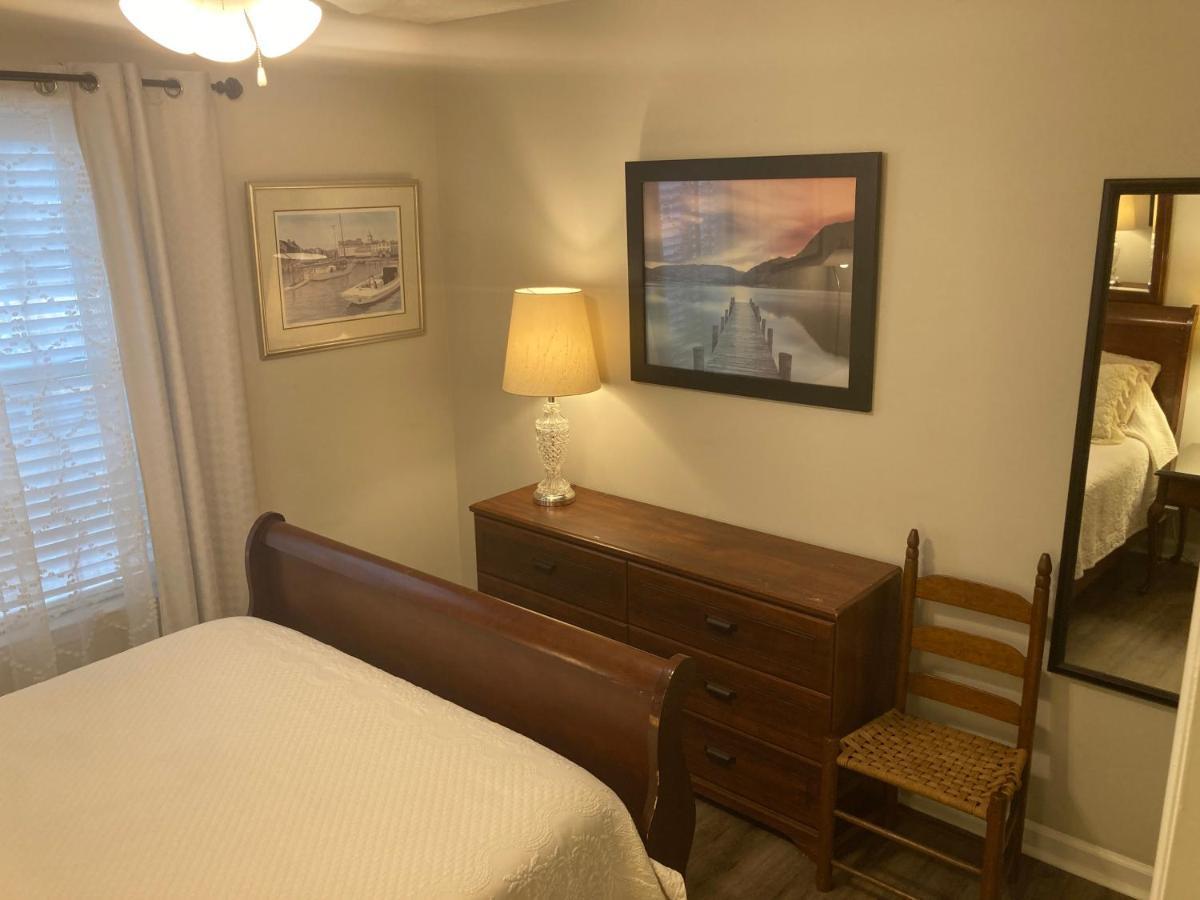 Spacious 3 Bedroom 2 Bath Close To Five-points In Athens