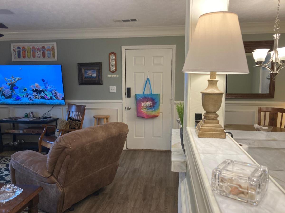 Classic Condo: Downtown Retreat Apartment