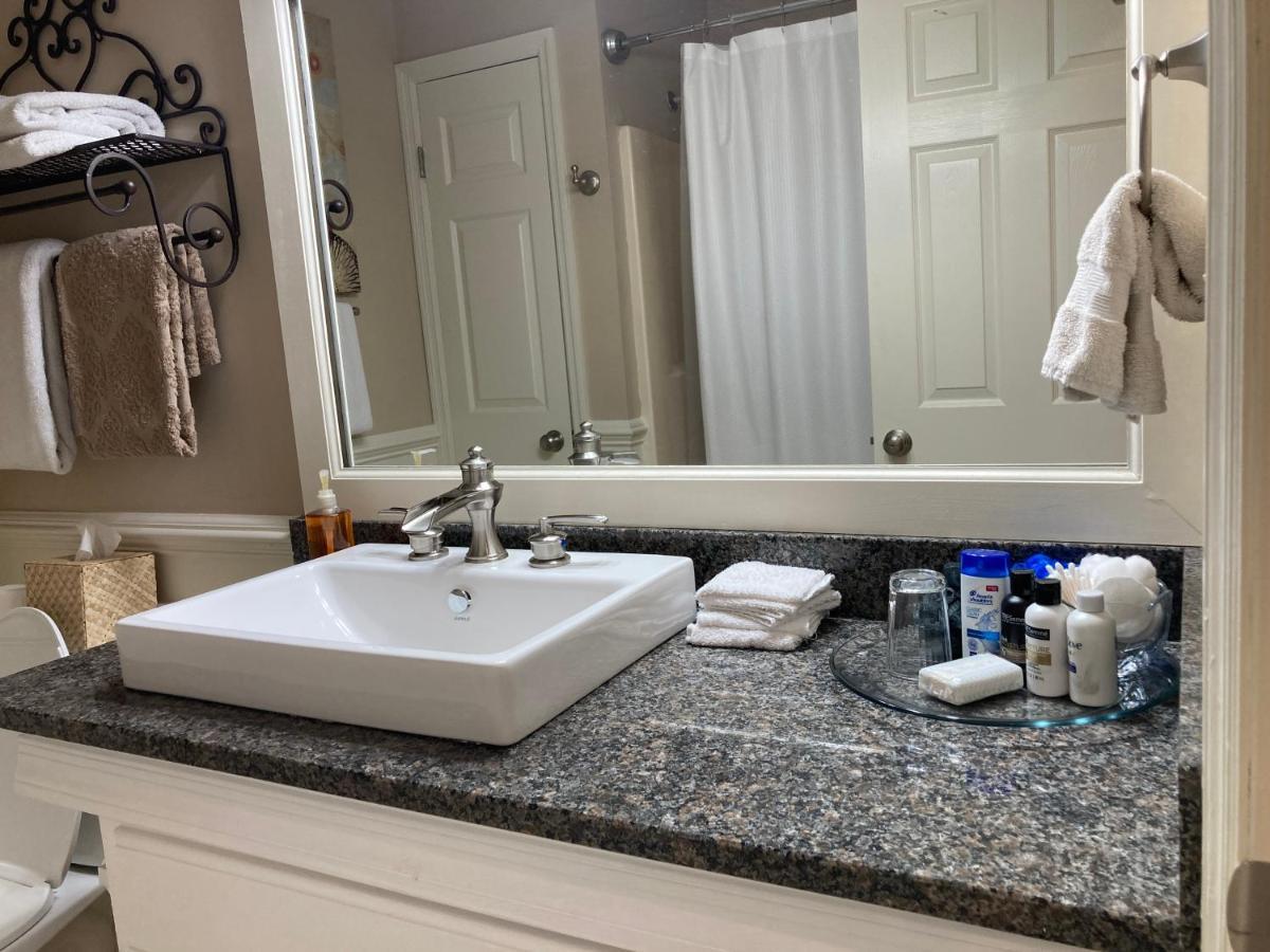 Classic Condo: Downtown Retreat Athens