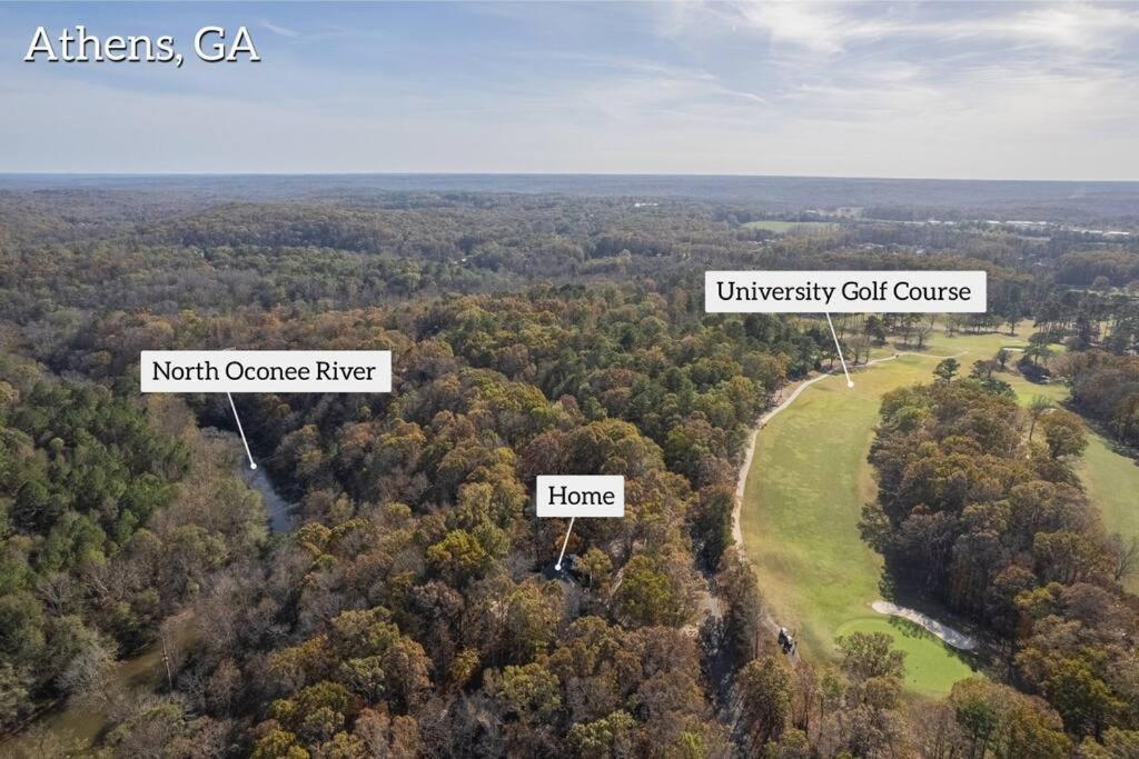 Villa Riverfront Retreat: Luxury Family With Entertainment Galore *