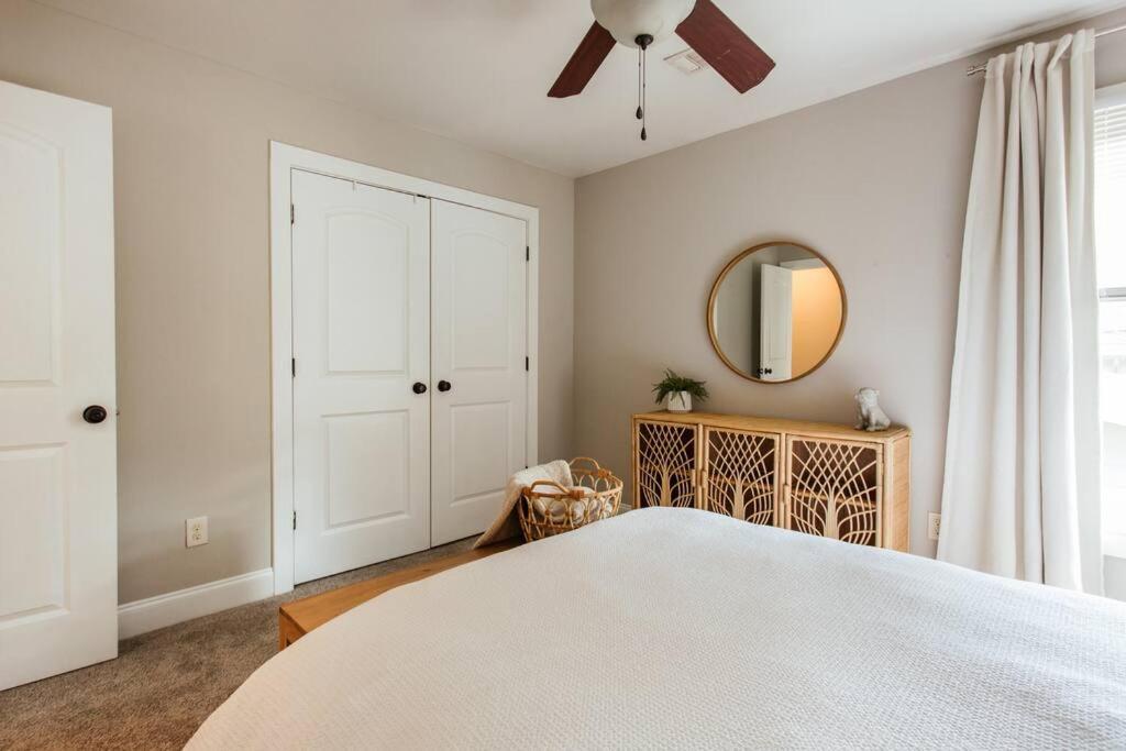 Meet Me In I Beautiful 4-bdrm House I 1 Mile To Dt And Mins To Uga Athens