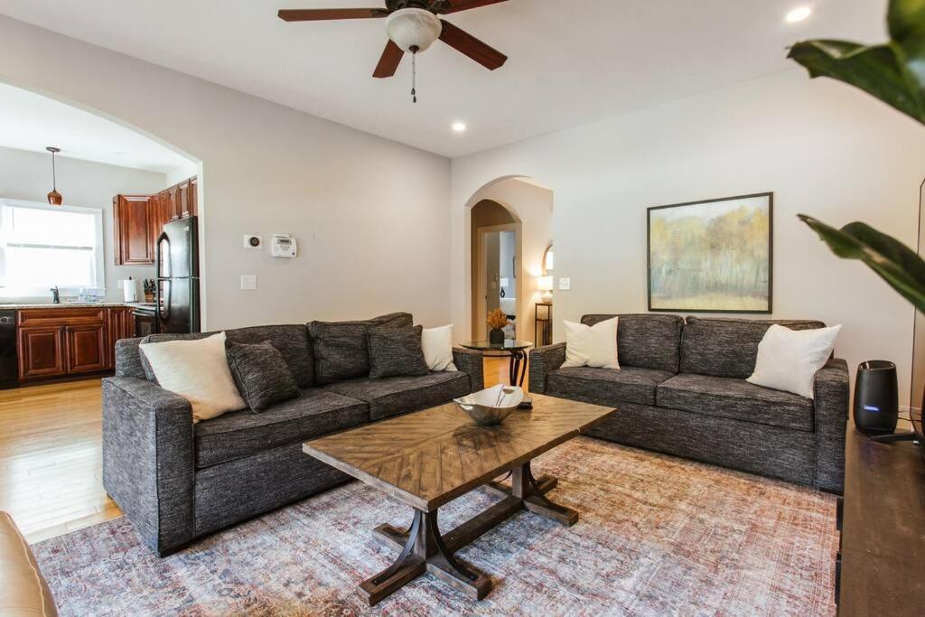 Holiday home Meet Me In I Beautiful 4-bdrm House I 1 Mile To Dt And Mins To Uga