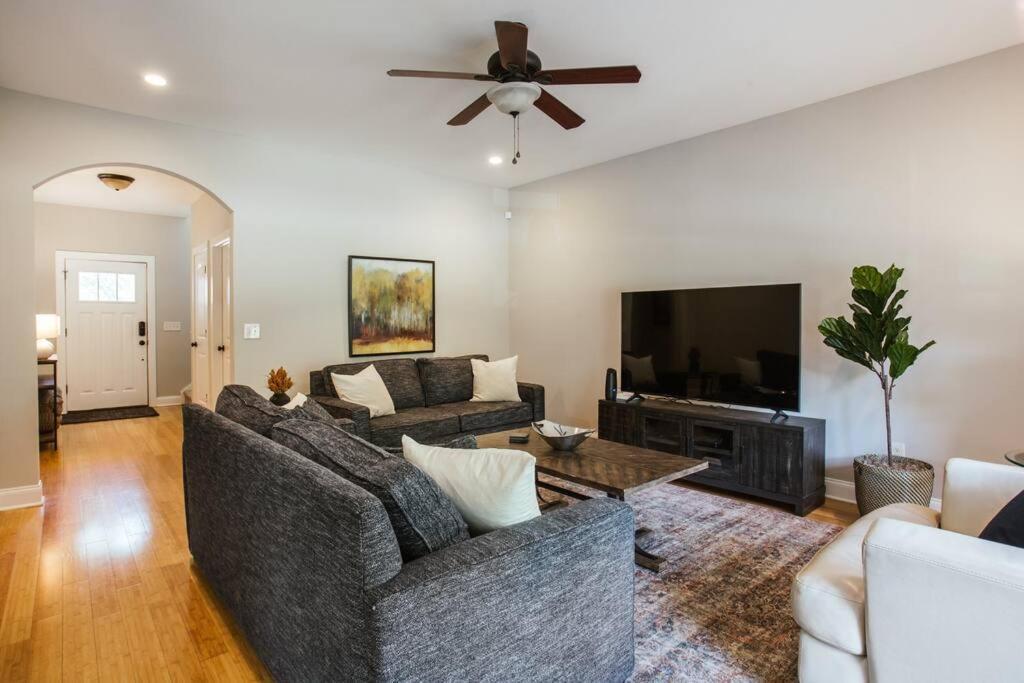 Meet Me In I Beautiful 4-bdrm House I 1 Mile To Dt And Mins To Uga * Athens