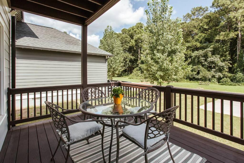 Meet Me In I Beautiful 4-bdrm House I 1 Mile To Dt And Mins To Uga Holiday home *