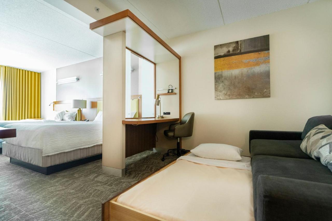 Hotel Springhill By Marriott West 3*