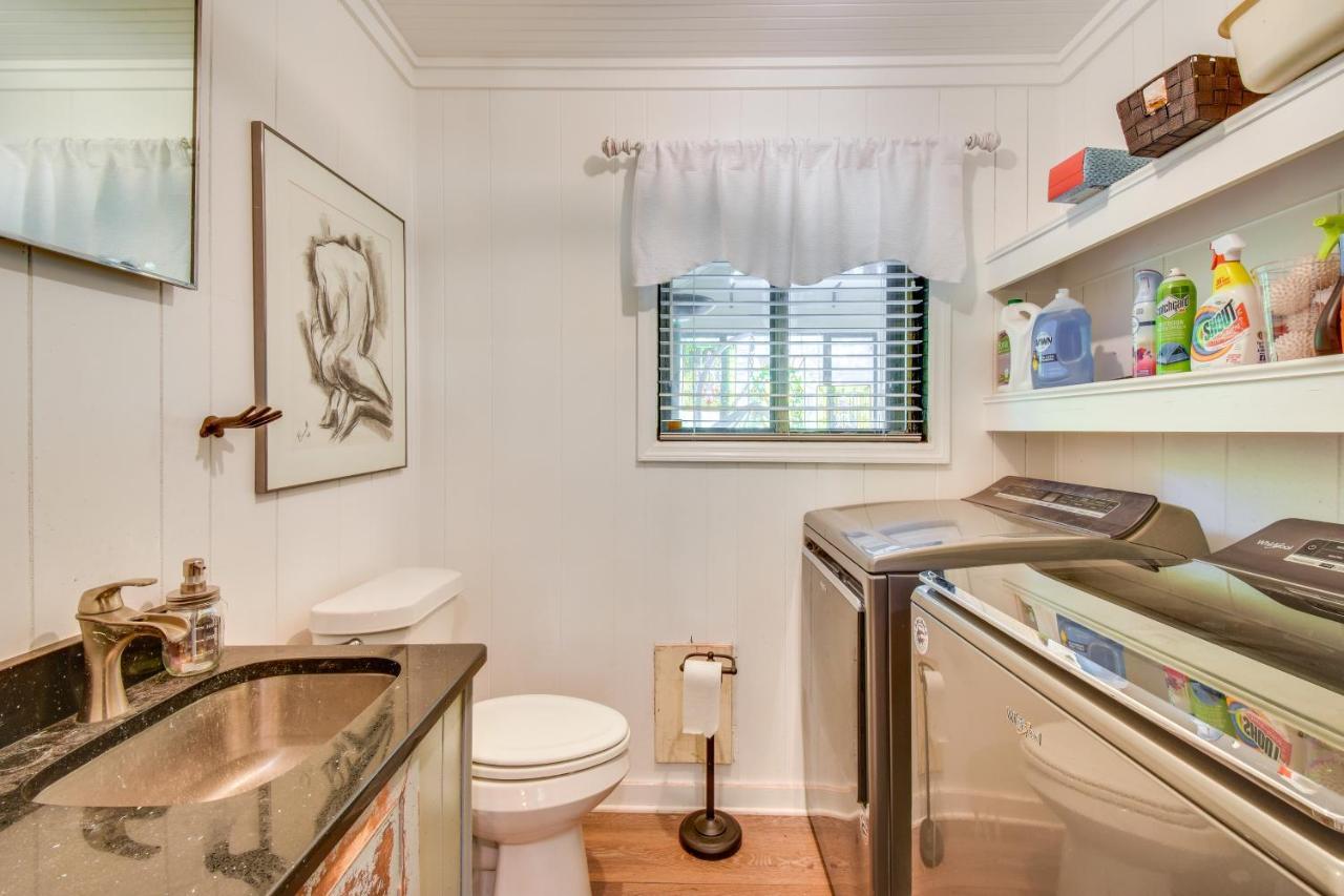 Whimsical - 3 Mi To Sanford Stadium Holiday home *