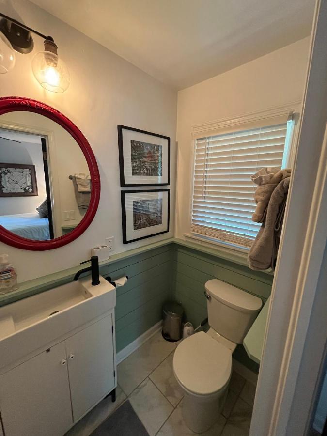 Holiday home Modern 4bd, 3bth *