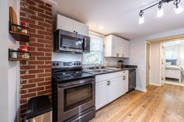 Holiday home Downtown Less Than 1 Miles To Uga Athens