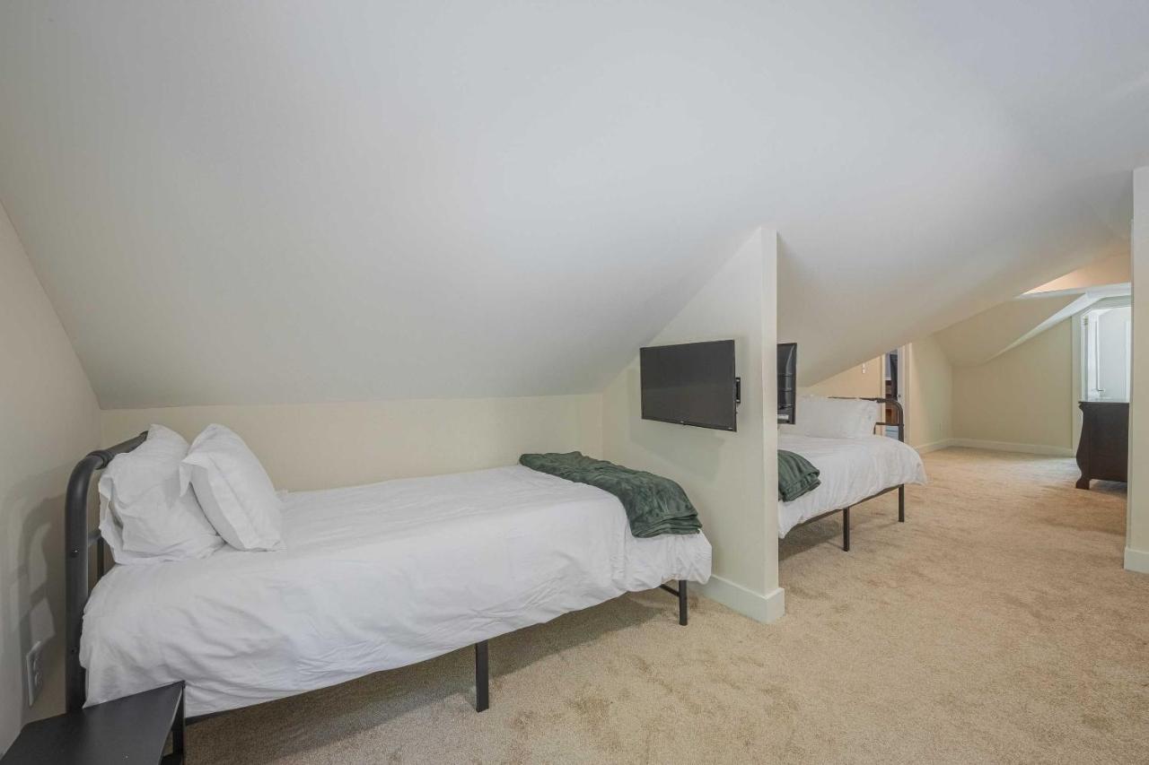 The Complex On Bobbin Mills Holiday home Athens