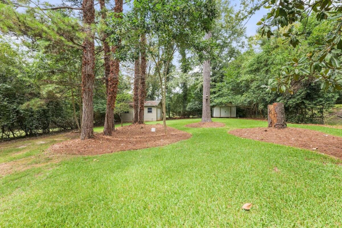 Sanctuary On Sherwood With A Backyard Oasis!