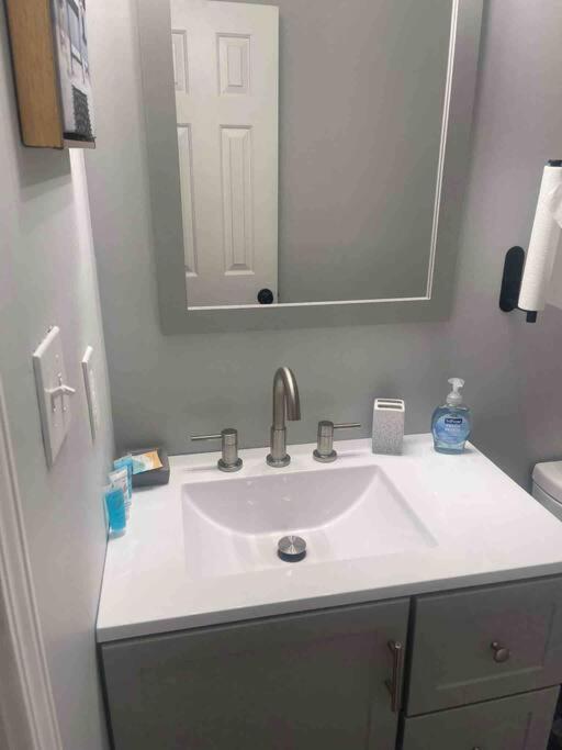 Recently Renovated Condo! Apartment Athens