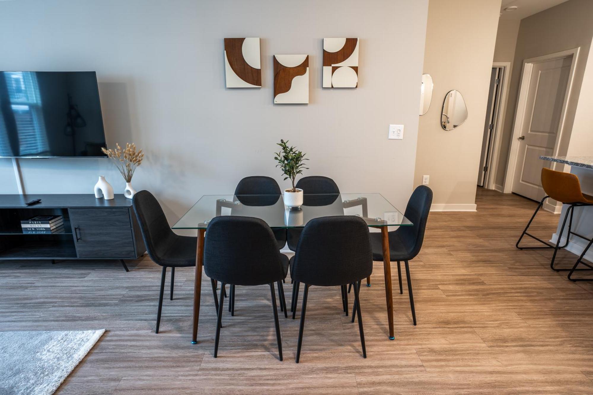 Luxurious Brand New 3br 2b In Heart Of Athens