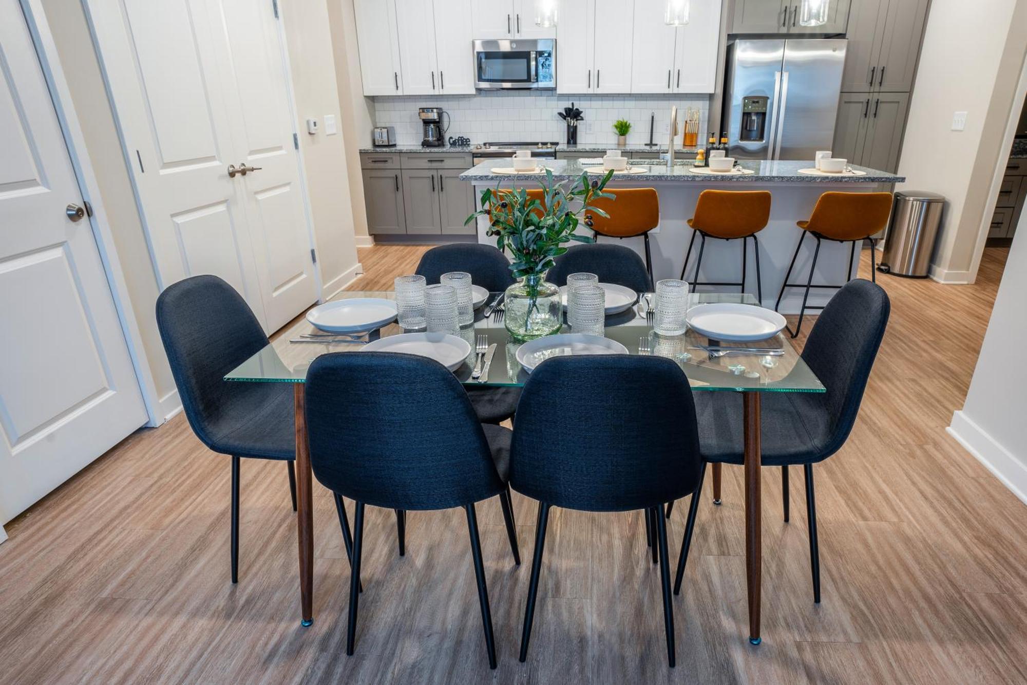 Modern Brand New 3br 2b In Heart Of Athens