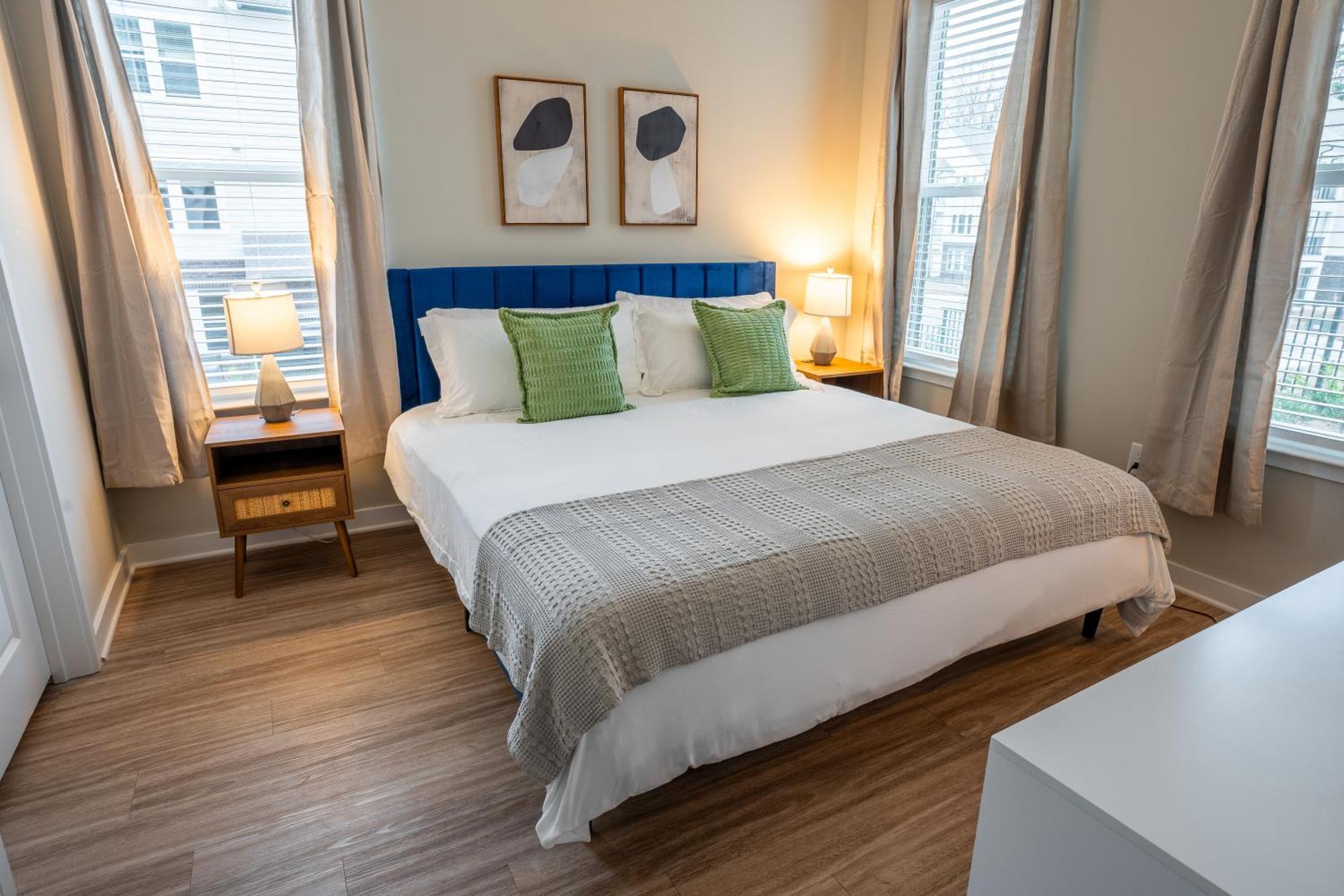 Modern Brand New 3br 2b In Heart Of Athens