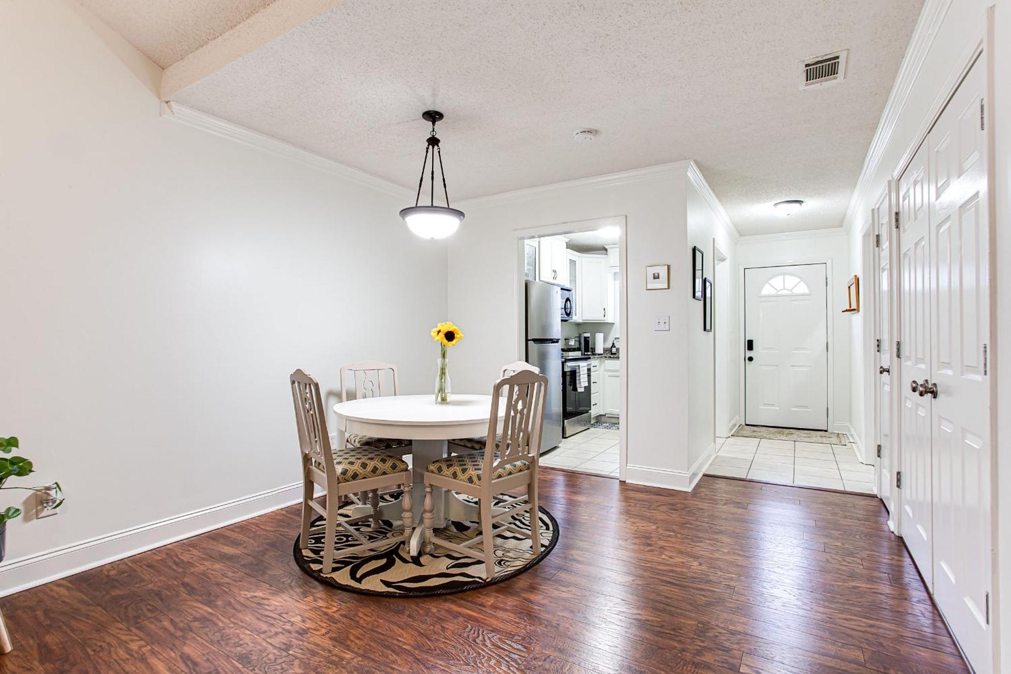 5 Min Drive To Dorm, W/d, Quiet, Kitchen, Wi-fi Apartment