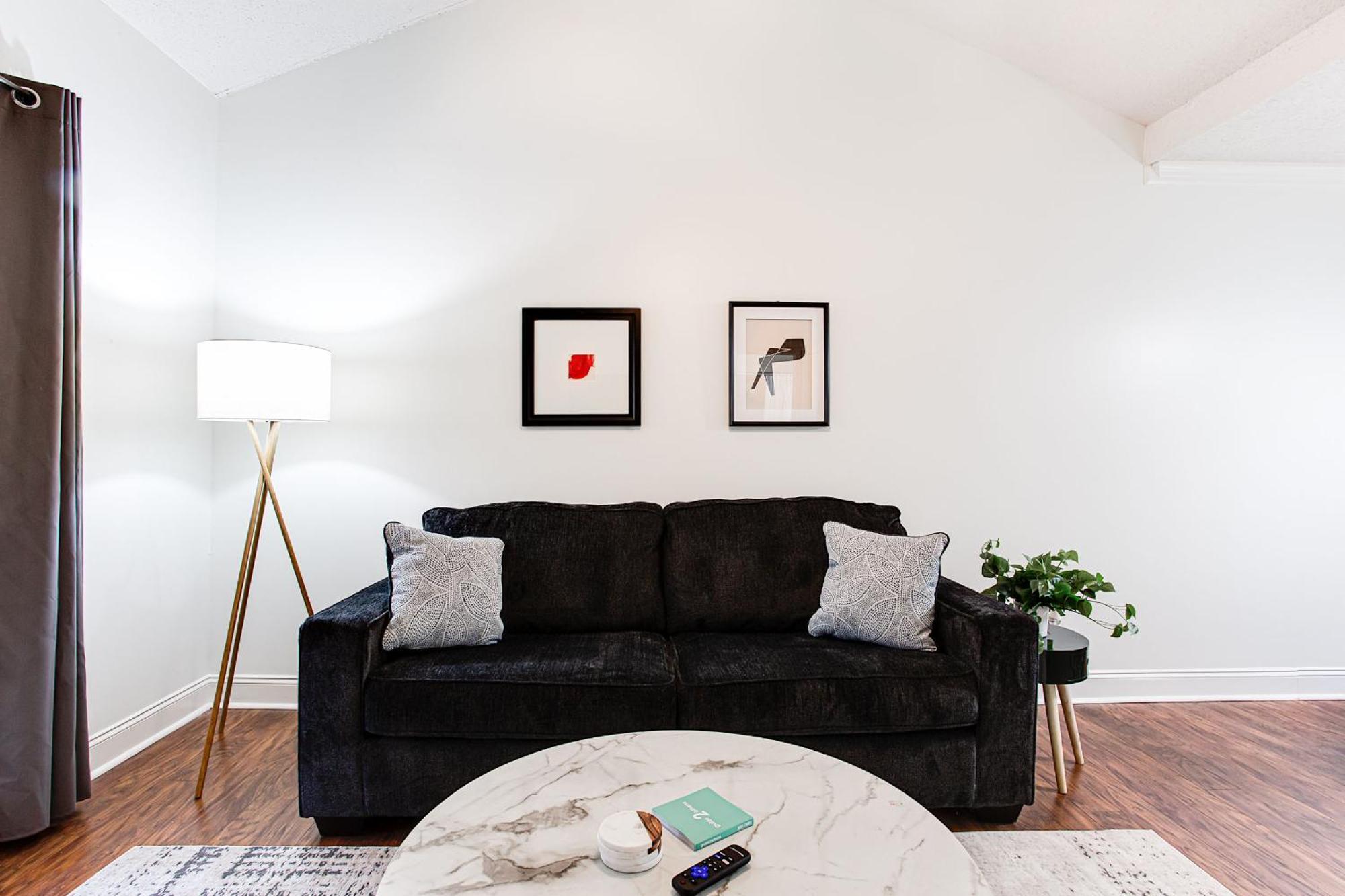 Apartment 5 Min Drive To Dorm, W/d, Quiet, Kitchen, Wi-fi