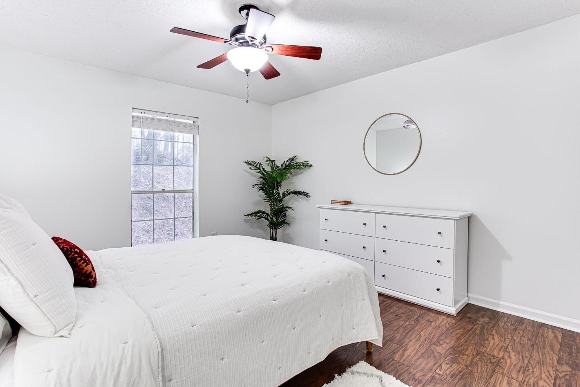 5 Min Drive To Dorm, W/d, Quiet, Kitchen, Wi-fi *