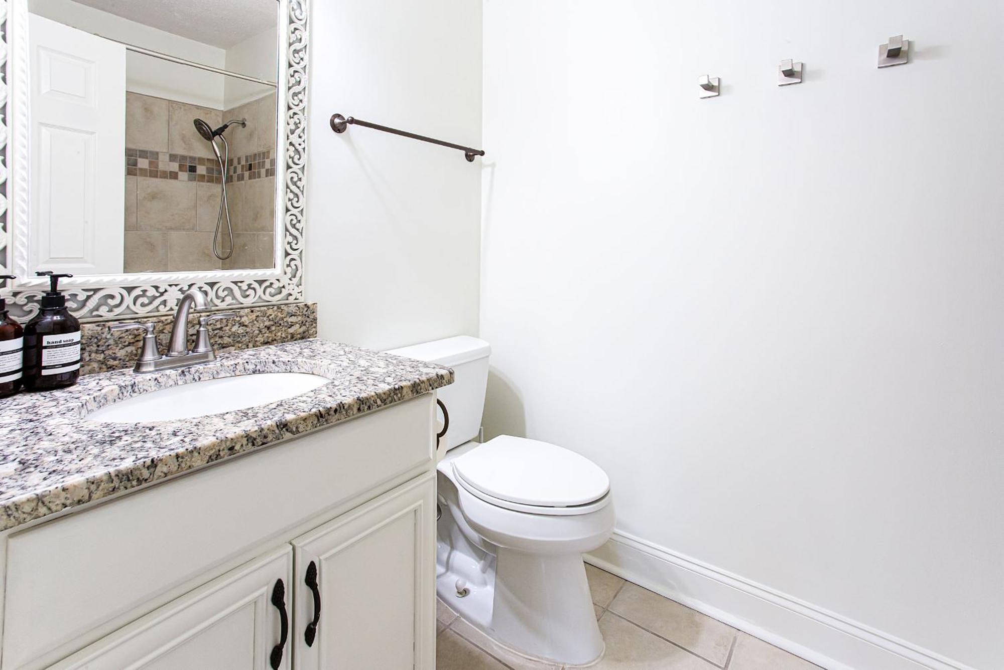 5 Min Drive To Dorm, W/d, Quiet, Kitchen, Wi-fi Apartment *