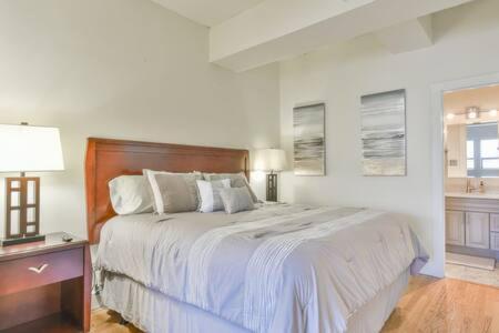 The Executive Loft - Walk To Sanford Stadium Apartment Athens