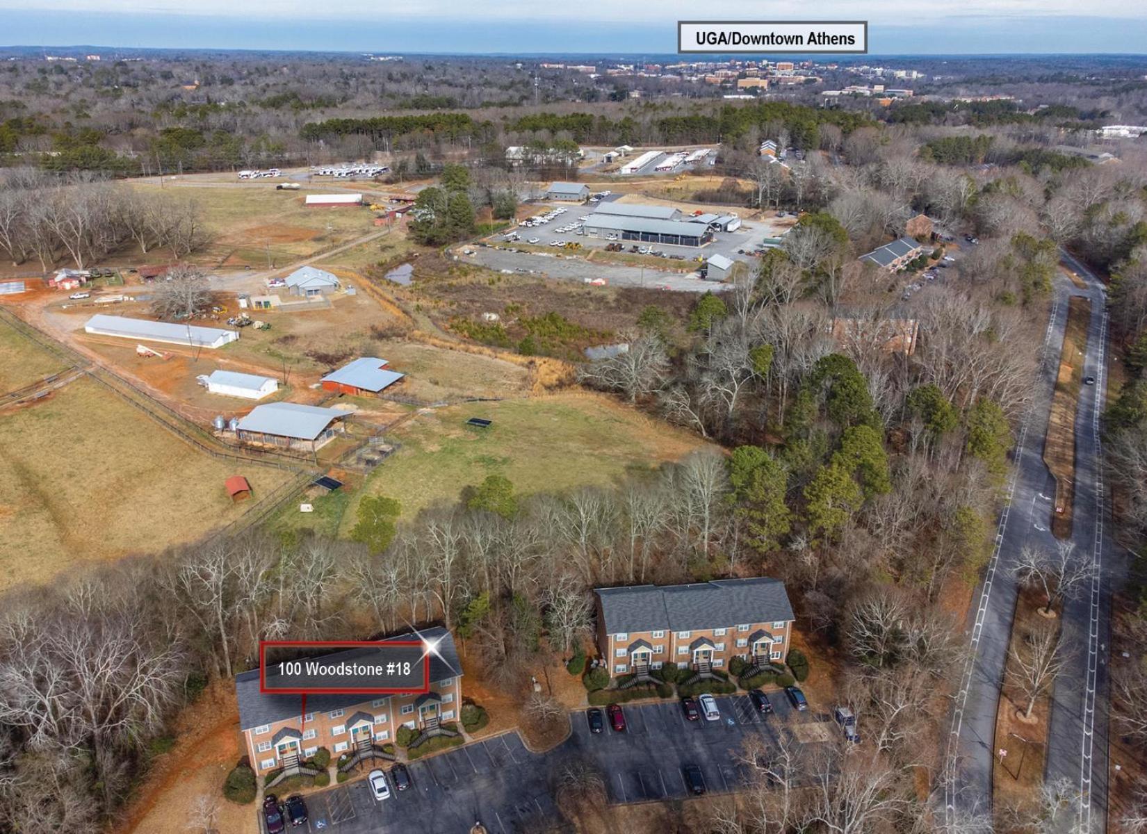 Woodstone Retreat Right Next To Uga Golf Course! Holiday home *