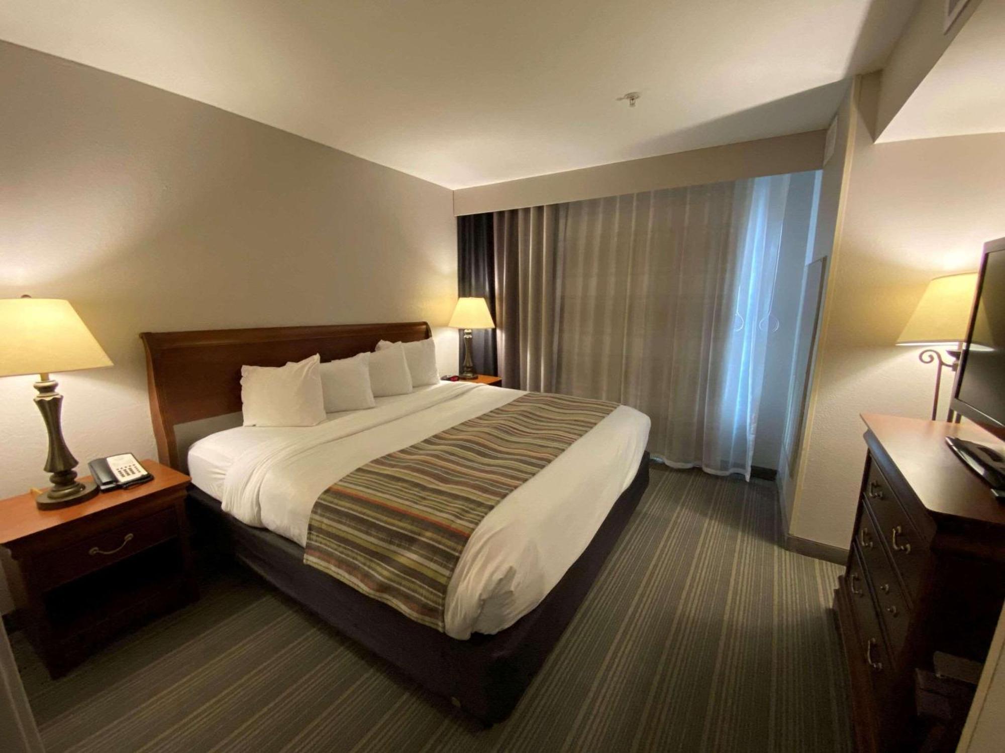 Country & By Radisson, Athens, Ga Hotel
