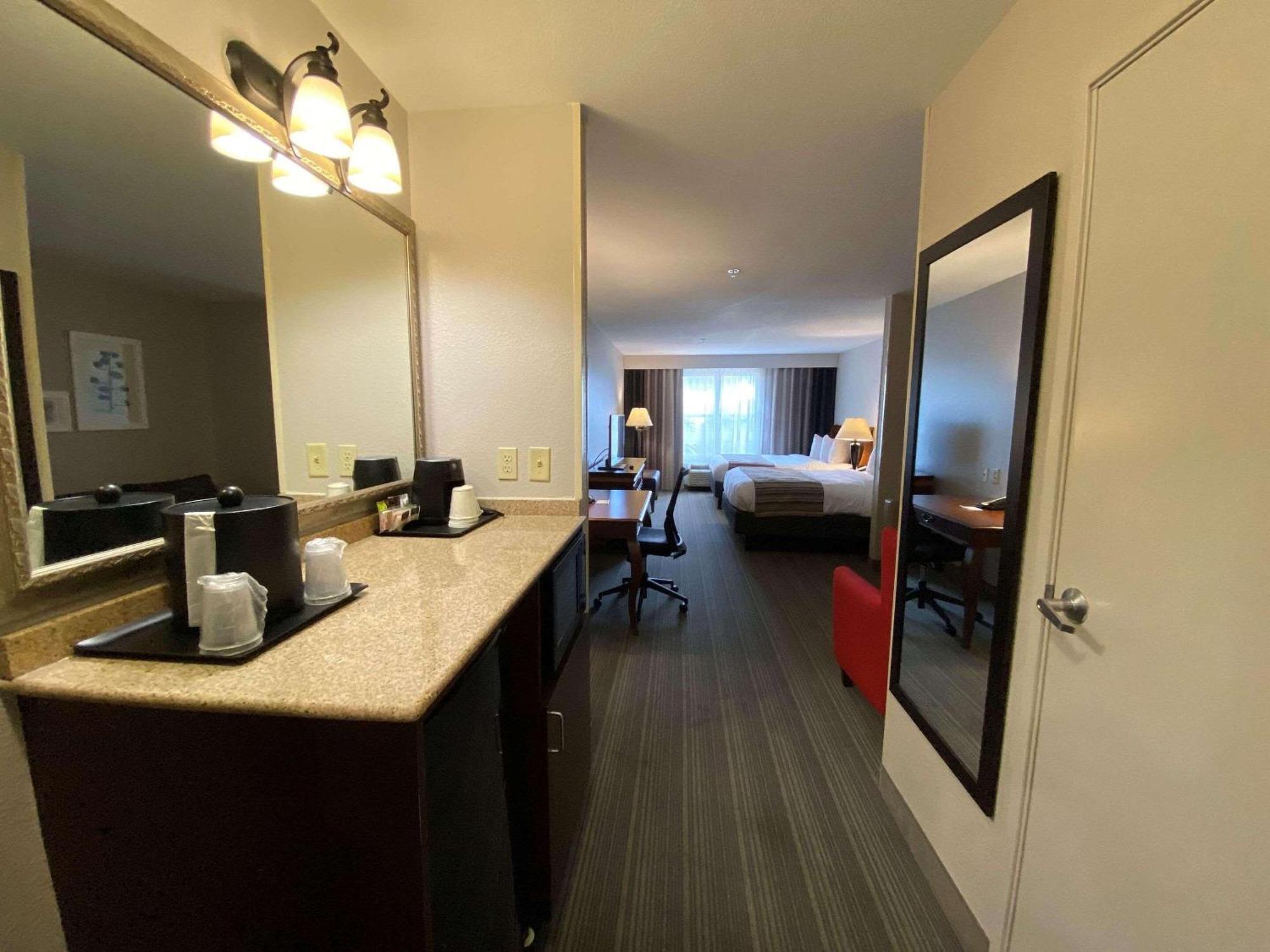Country & By Radisson, Athens, Ga 3*