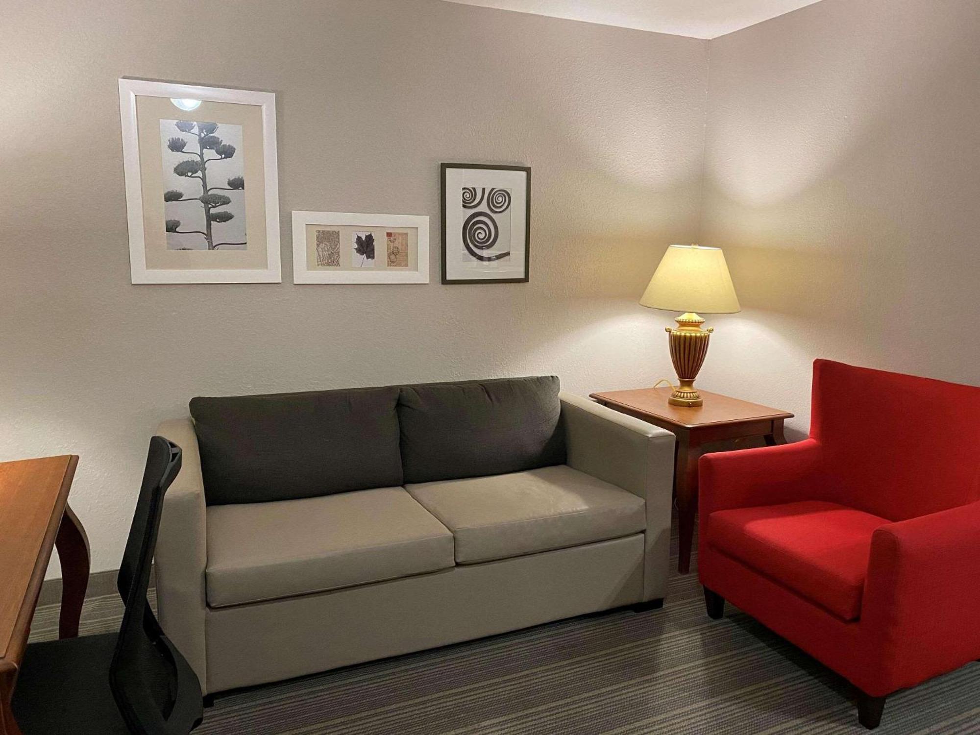 Country & By Radisson, Athens, Ga